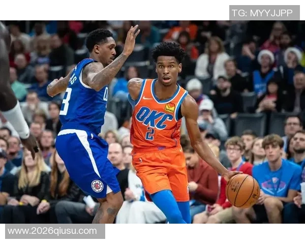 比尔西蒙斯称爱德华兹为现役前五球员自信超越亚历山大