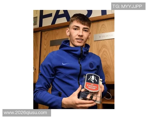 法兰克福和英超多队关注巴黎17岁小将扬吉尔的转会动态 法兰克福和英超多队关注巴黎17岁小将扬吉尔的转会动态