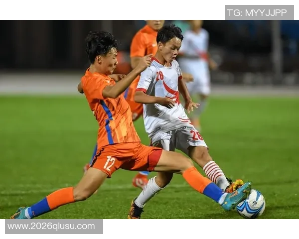 刘闻超带队海港在教学赛中以4-3逆转取胜莱昂纳多梅开二度助力球队