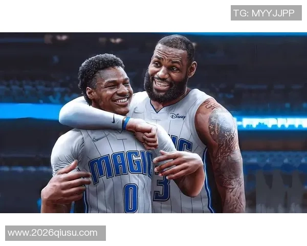 老父亲的骄傲詹姆斯分享多张身穿儿子布莱斯球衣观赛的温馨瞬间